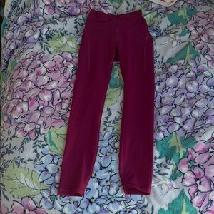 Lululemon Size 2 Tight Fitted Fuchsia Leggings With Pockets